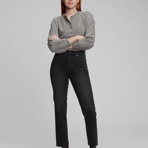 LIKE NEW!! GAP Women's Cheeky Straight Sky High Rise Jeans - Black 28 6